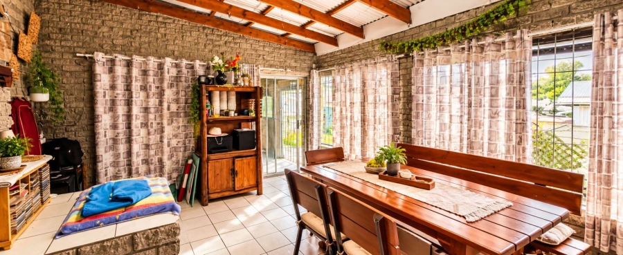5 Bedroom Property for Sale in Kleinbaai Western Cape